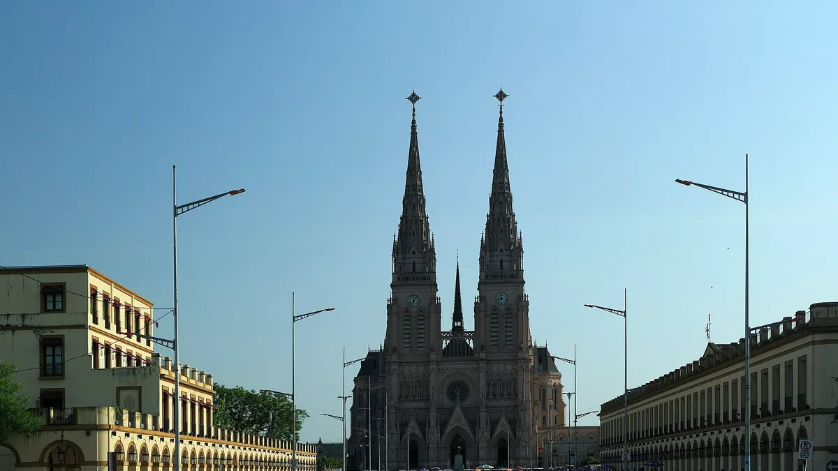 Feriados de noviembre 2026 en Argentina: los días por la visita del papa León XIV y el fin de semana largo